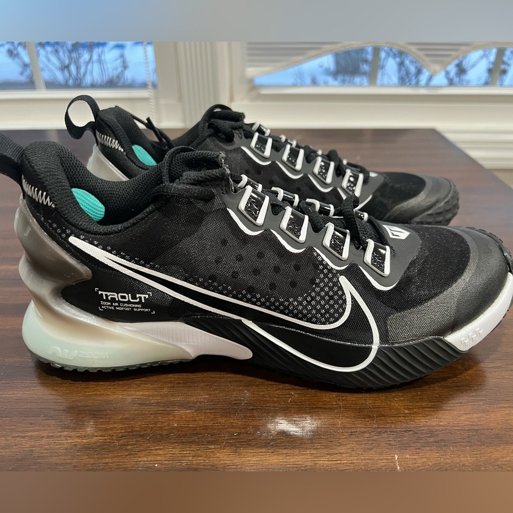 NEW size 8 - Nike Force Zoom Trout LTD TF Black White 2021